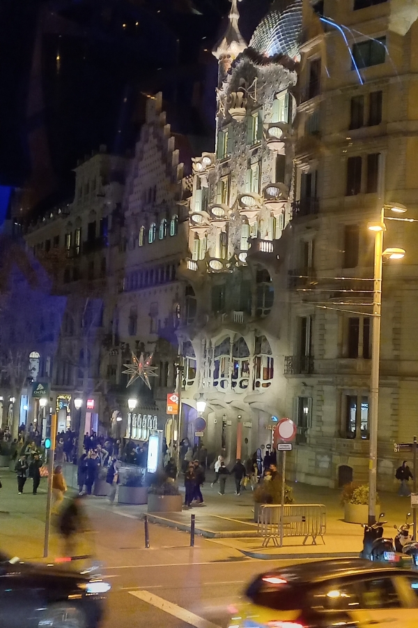 Casa Batlló at night. taken in January 2025