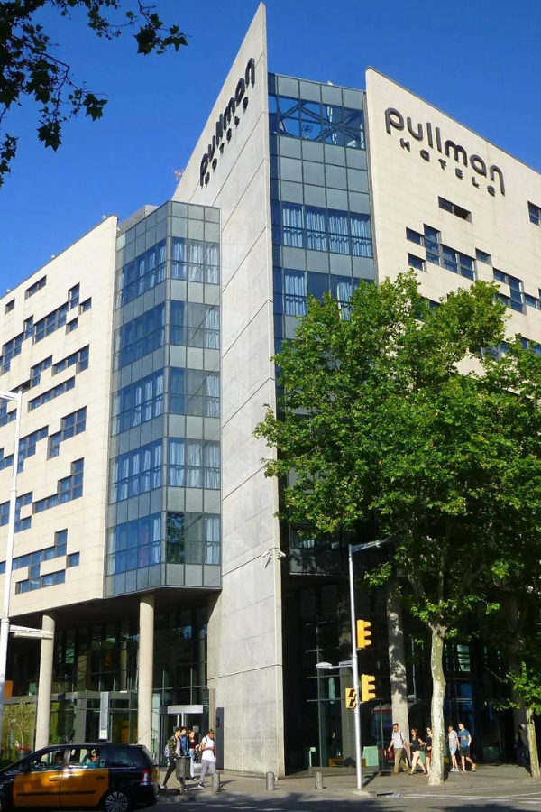 Pullman Barcelona Skipper